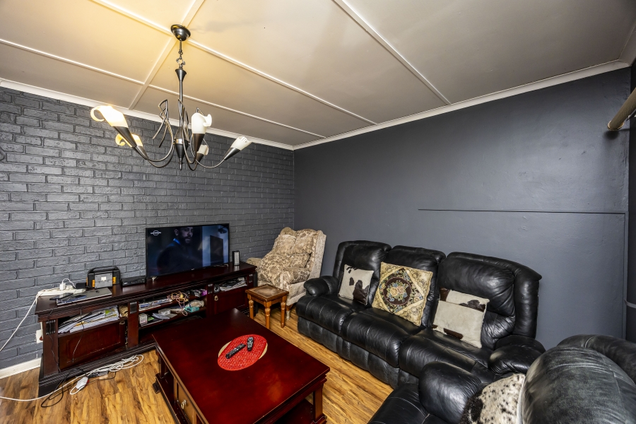 4 Bedroom Property for Sale in Nahoon Valley Park Eastern Cape